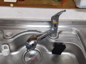 千葉キッチン取付け隊　タカギ浄水栓の工事　施工前
